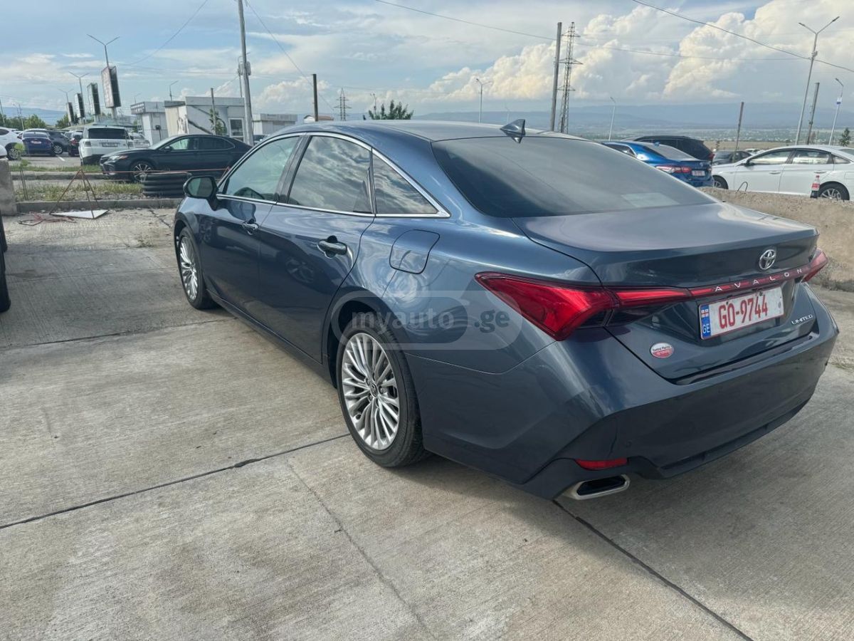 Toyota Limited — миниатюра 4