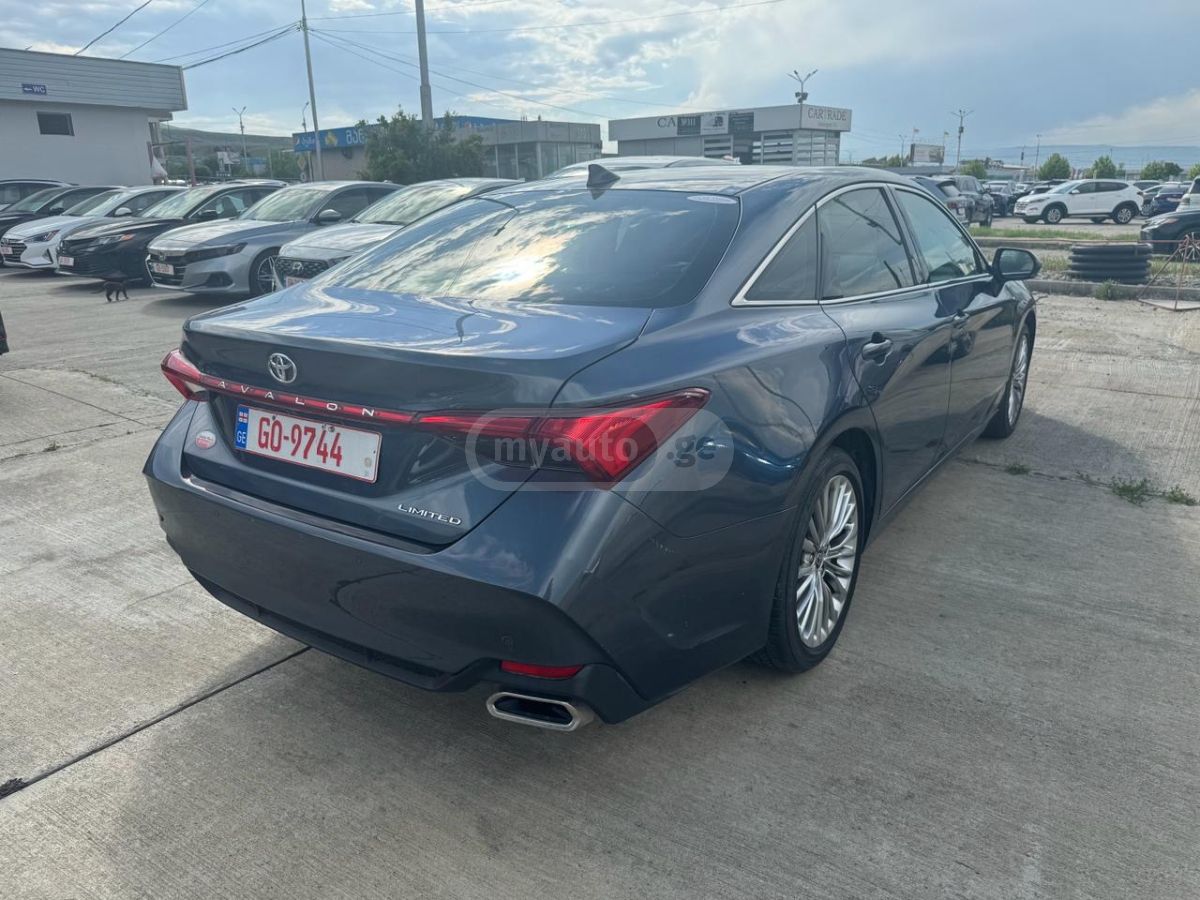 Toyota Limited — миниатюра 5