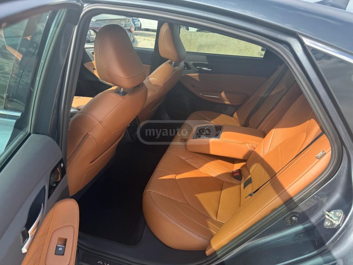 Toyota Limited — миниатюра 8