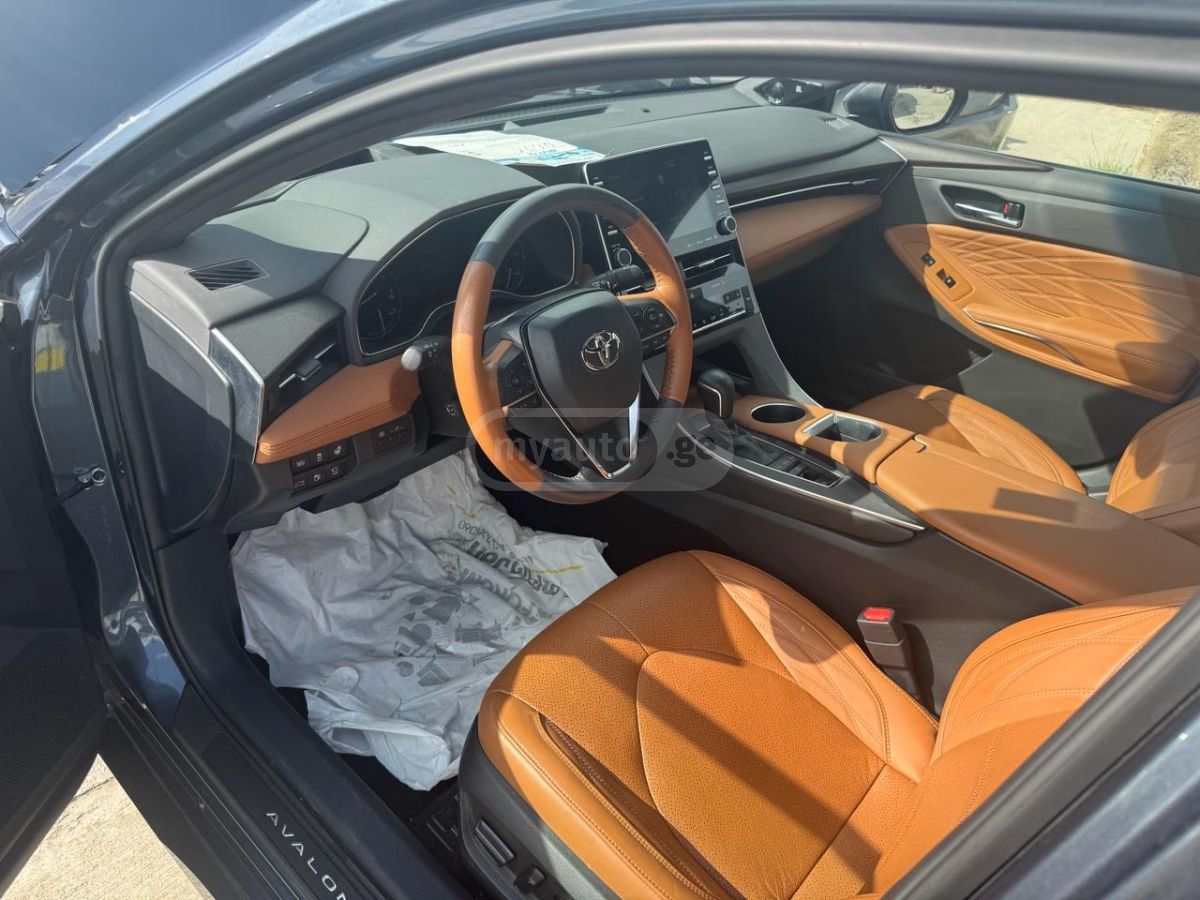 Toyota Limited — миниатюра 9