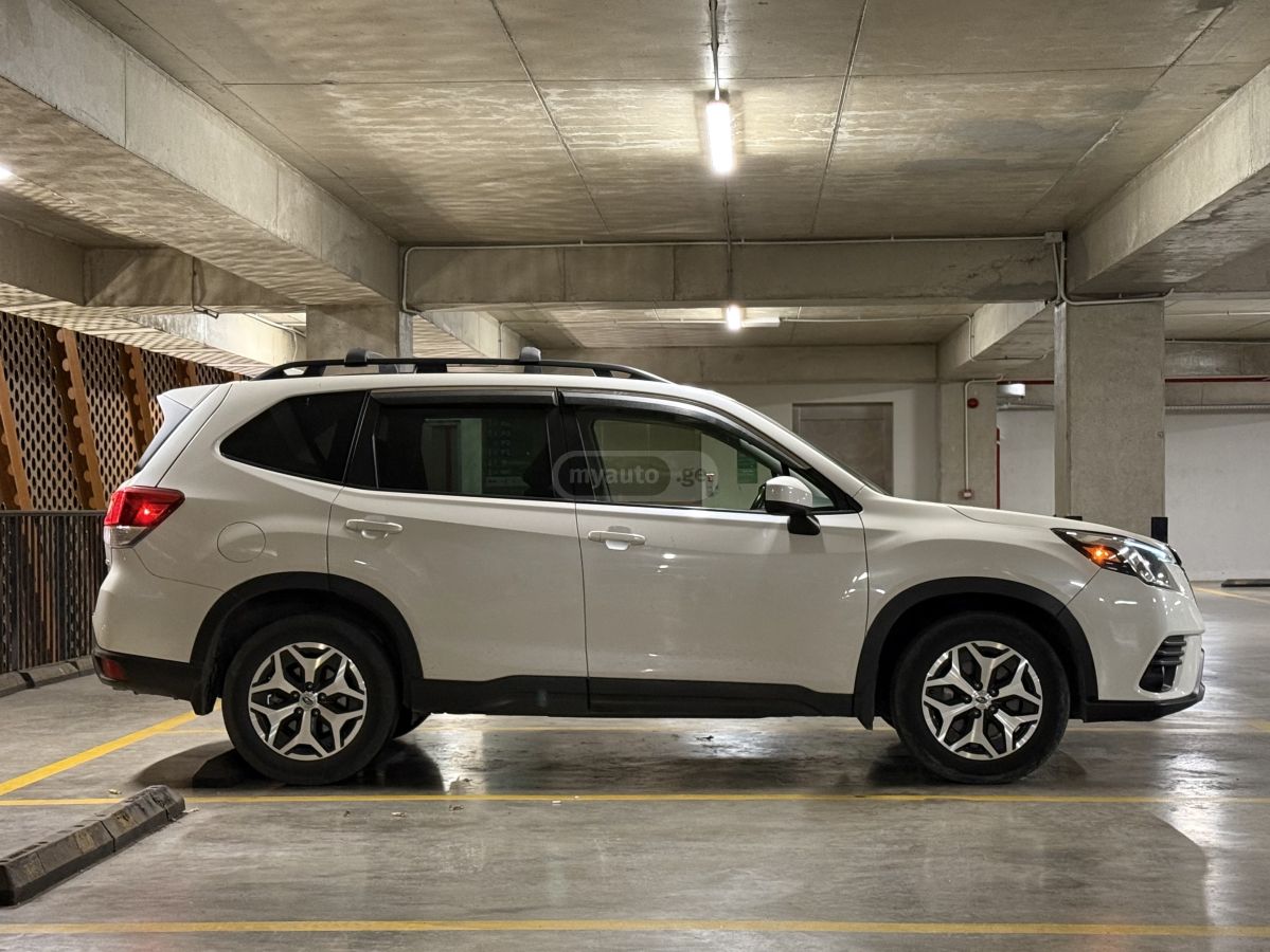 Subaru Limited 4dr All-Wheel Drive CV — миниатюра 7