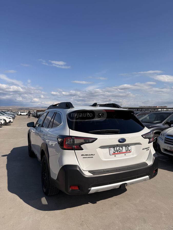 Subaru Limited XT 4dr All-Wheel Drive — миниатюра 3