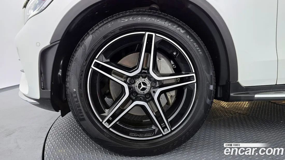 Mercedes-Benz GLC 200 2023 — миниатюра 5