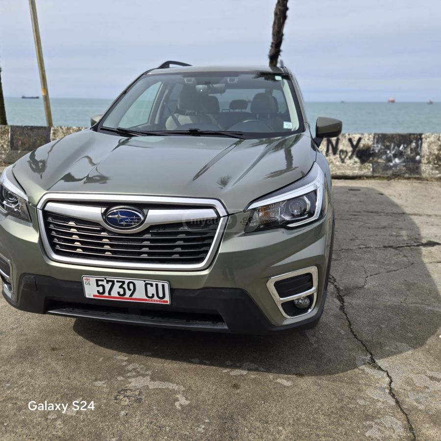 Subaru Premium 4dr All-Wheel Drive CV — миниатюра 4