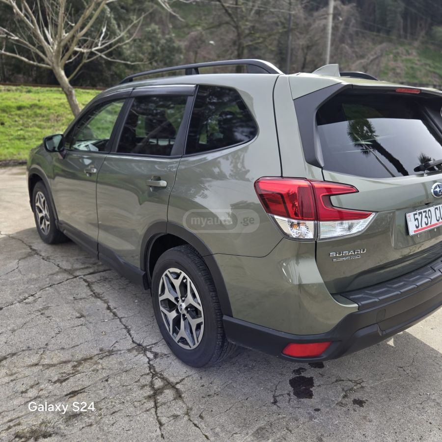 Subaru Premium 4dr All-Wheel Drive CV — миниатюра 5