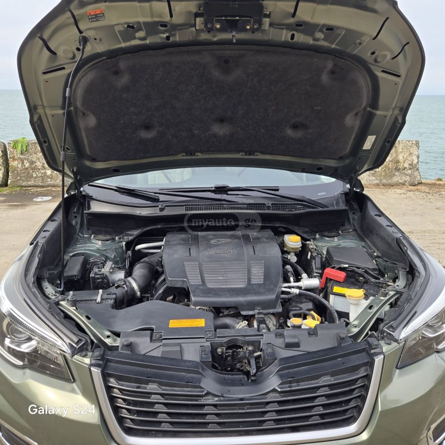 Subaru Premium 4dr All-Wheel Drive CV — миниатюра 9