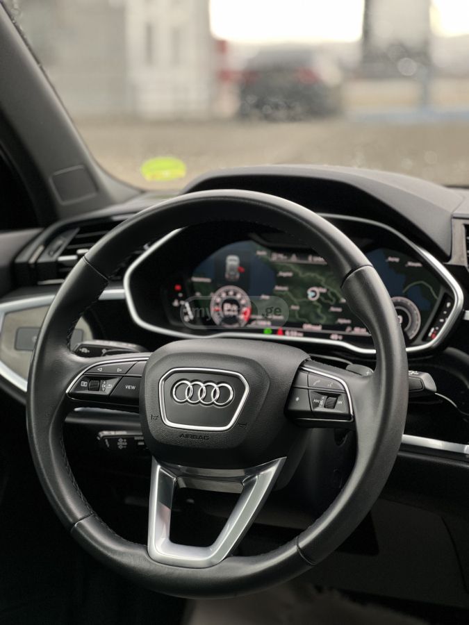 Audi Q3 - фото 13