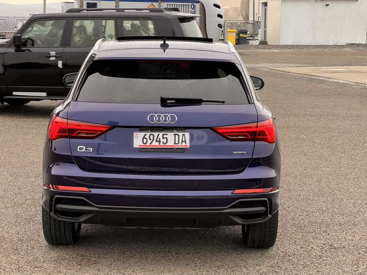 Audi Q3 - фото 8