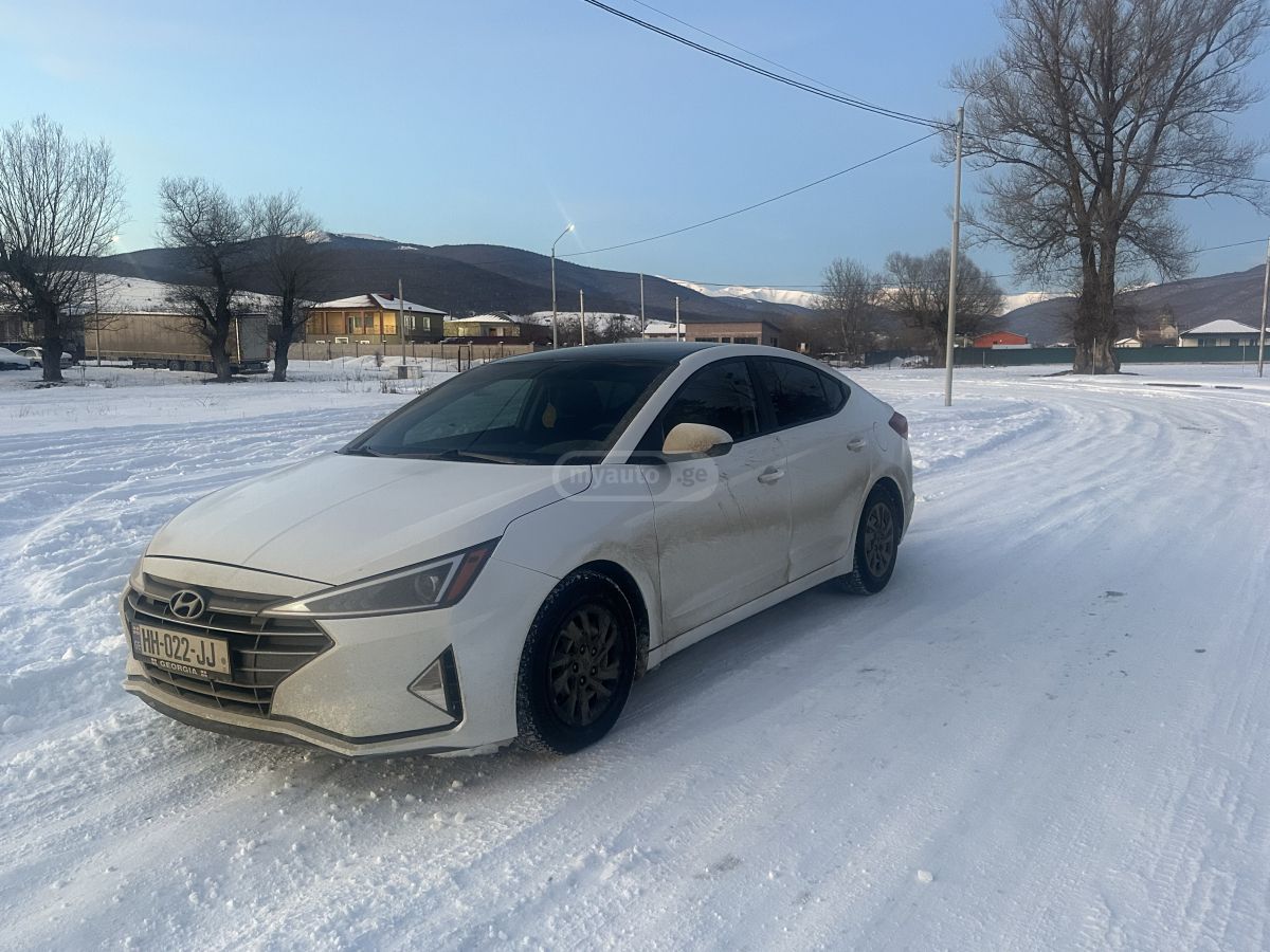 Hyundai Elantra - фото 6