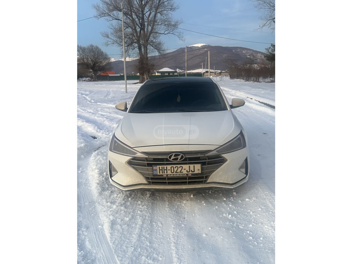 Hyundai Elantra - фото 9