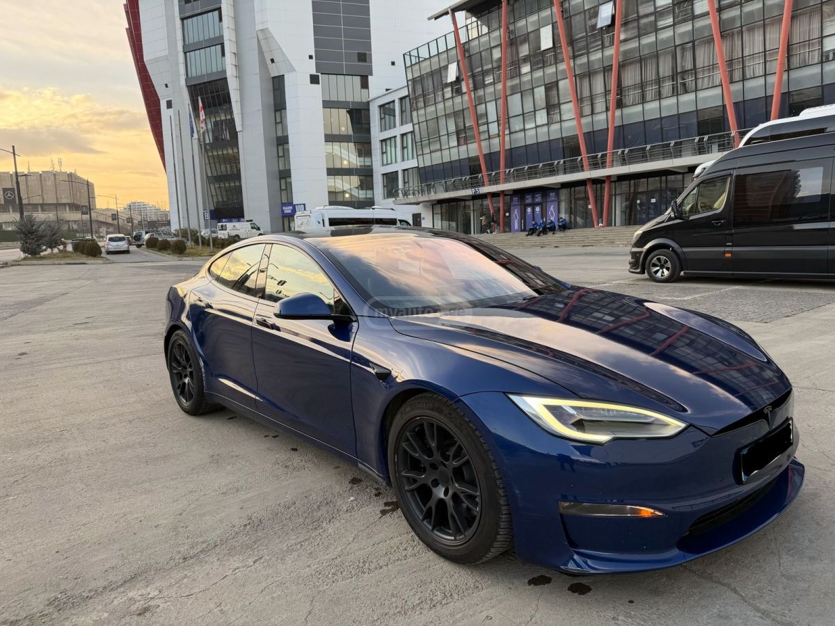 Tesla Model S - фото 10
