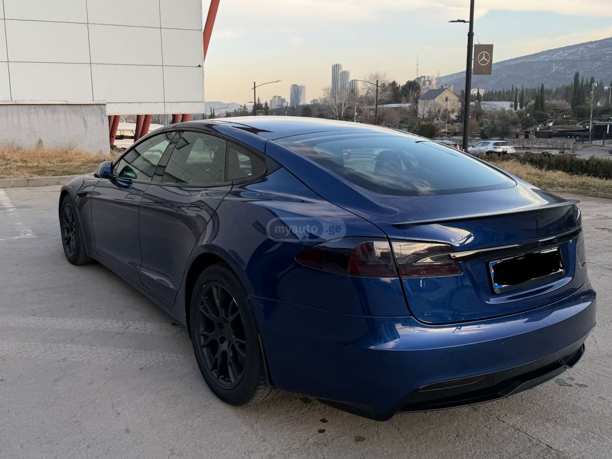 Tesla Model S - фото 4