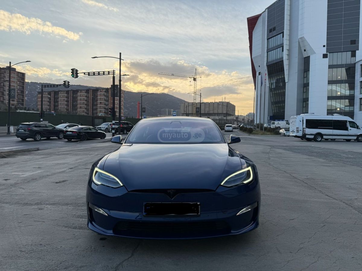 Tesla Model S - фото 8