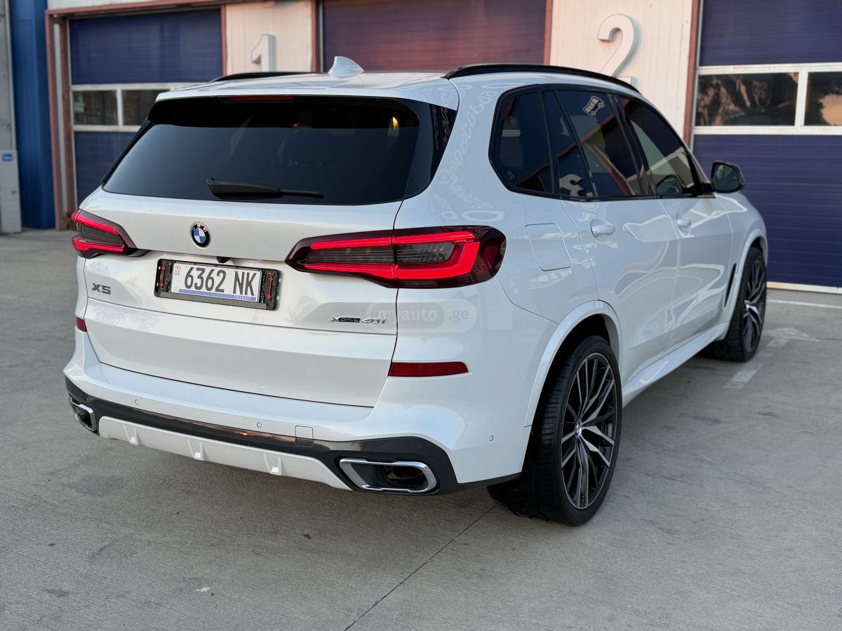 BMW X5 - фото 5