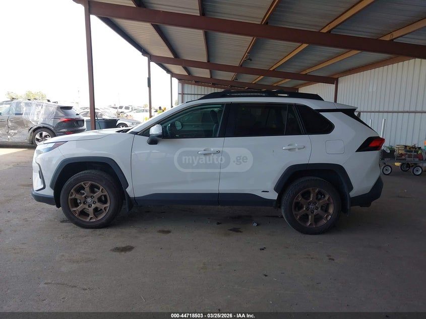 Toyota Rav 4 - фото 13