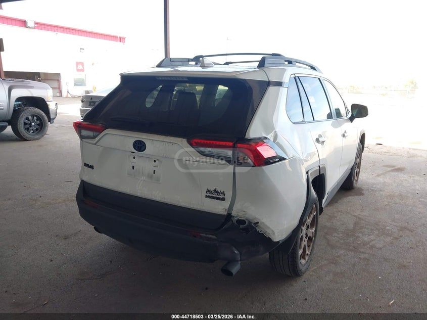 Toyota Rav 4 - фото 4