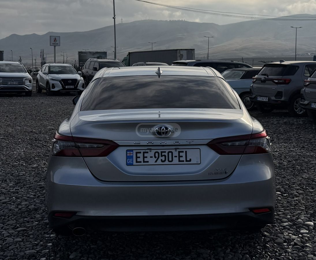Toyota Camry - фото 6