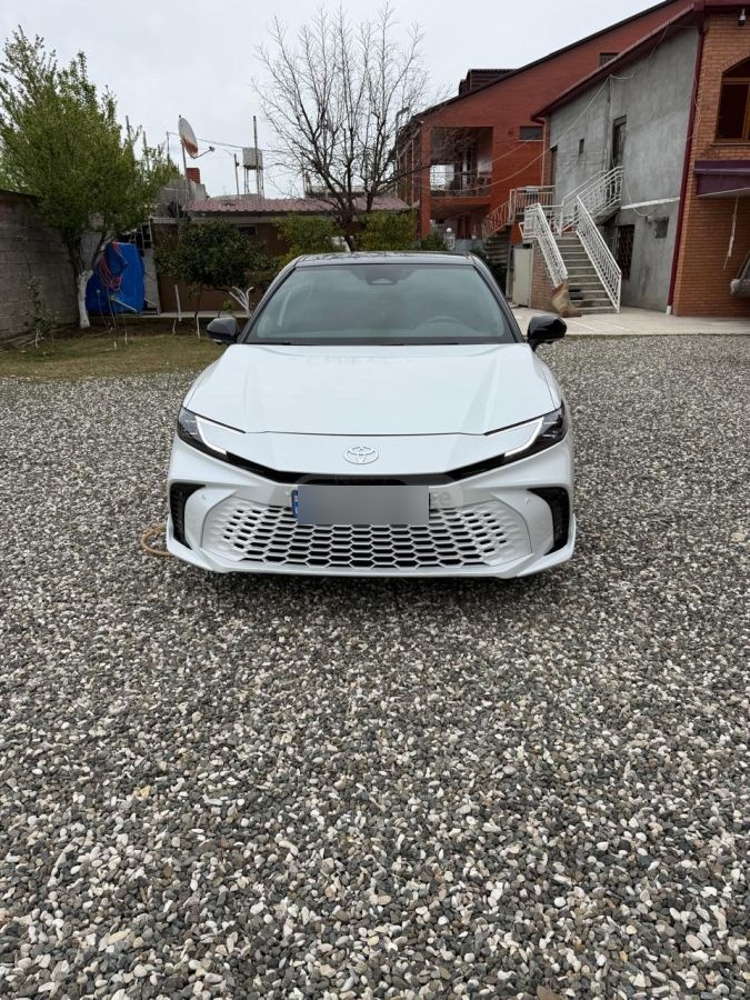Toyota Camry - фото 3