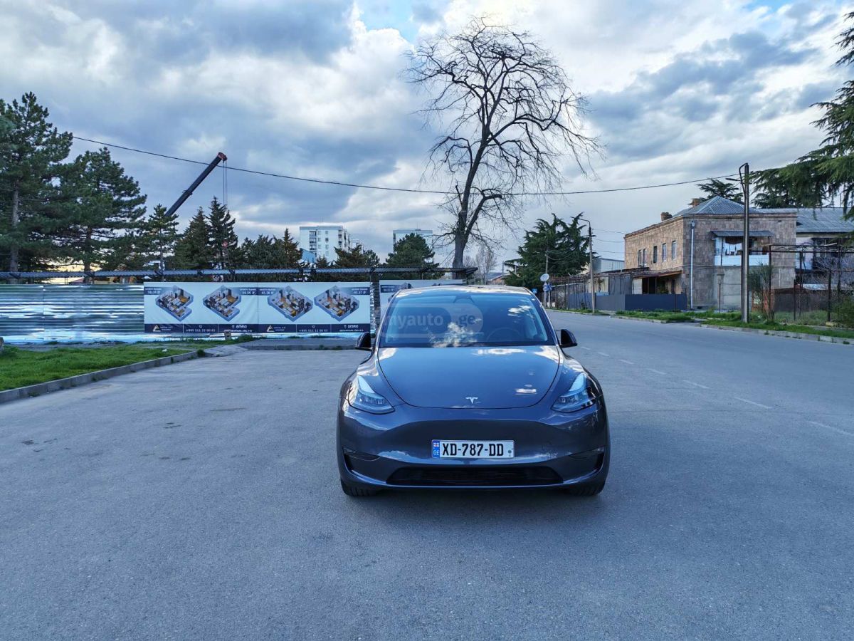 Tesla Model Y - фото 3