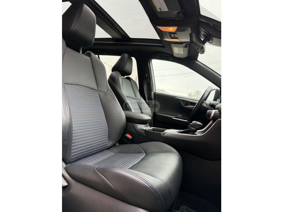 Toyota Rav 4 - фото 13