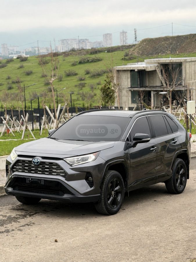 Toyota Rav 4 - фото 5