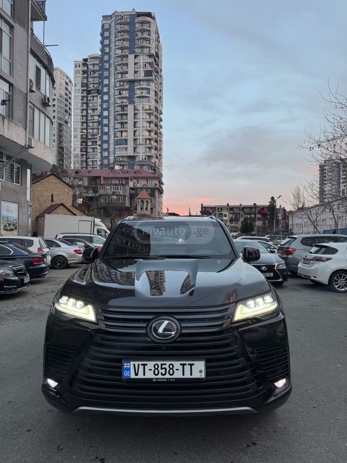 Lexus Luxury 4dr 4x4 Automatic — миниатюра 1
