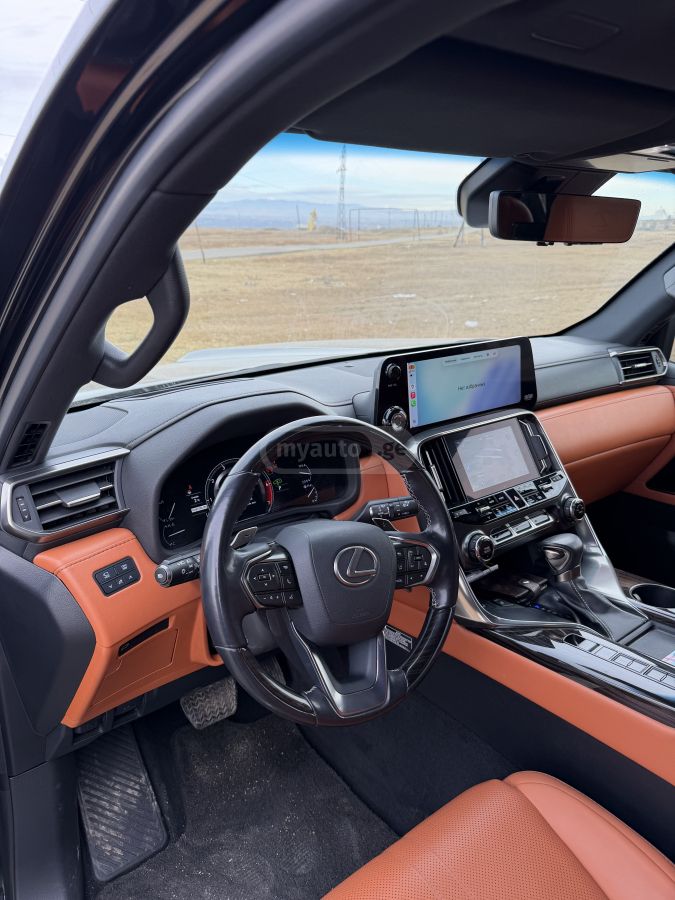 Lexus Luxury 4dr 4x4 Automatic — миниатюра 12