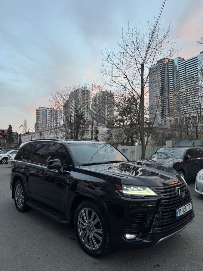 Lexus Luxury 4dr 4x4 Automatic — миниатюра 2