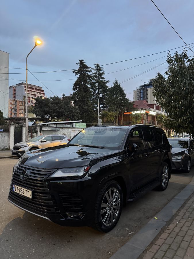 Lexus Luxury 4dr 4x4 Automatic — миниатюра 7