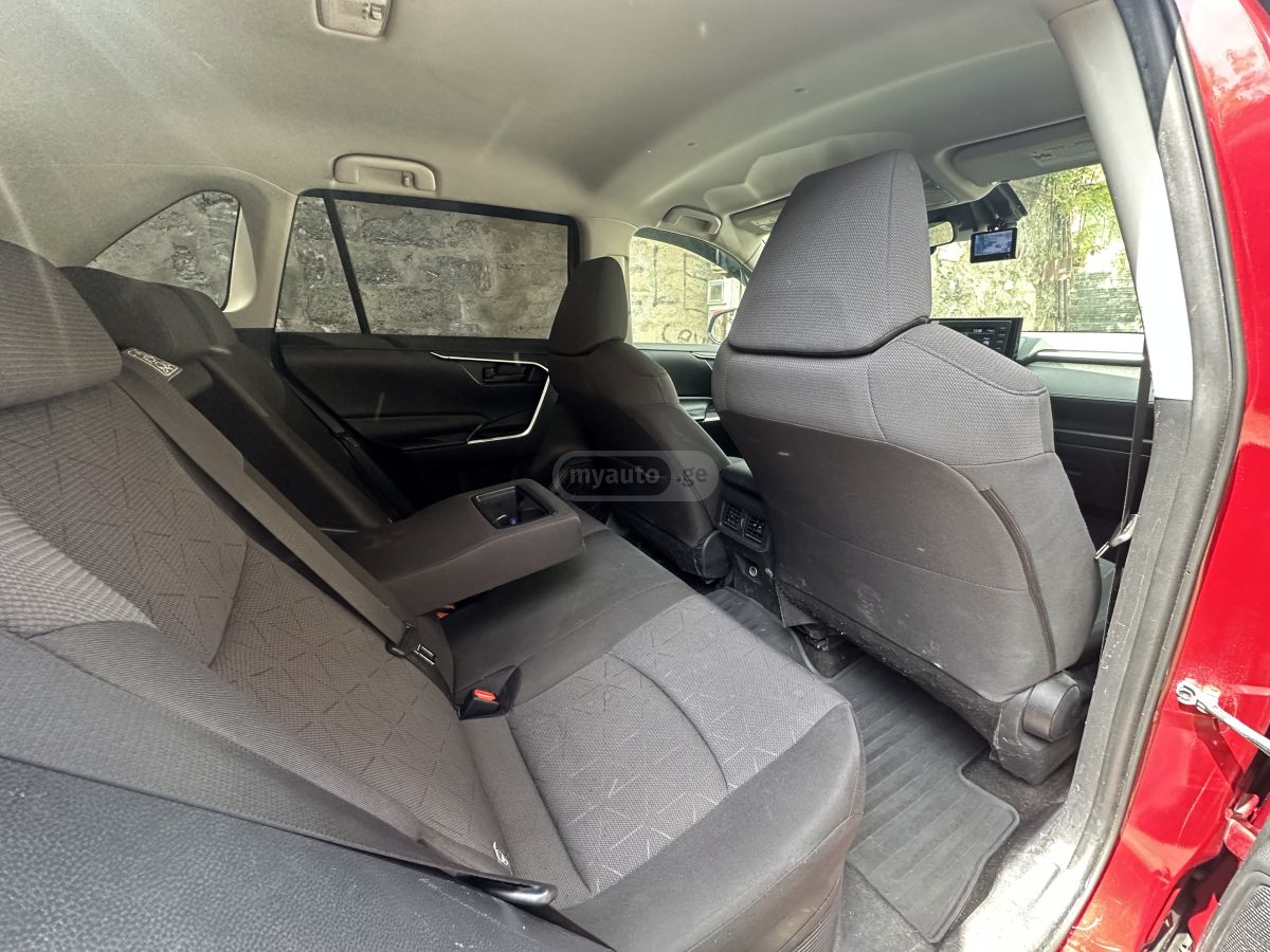Toyota Rav 4 - фото 7