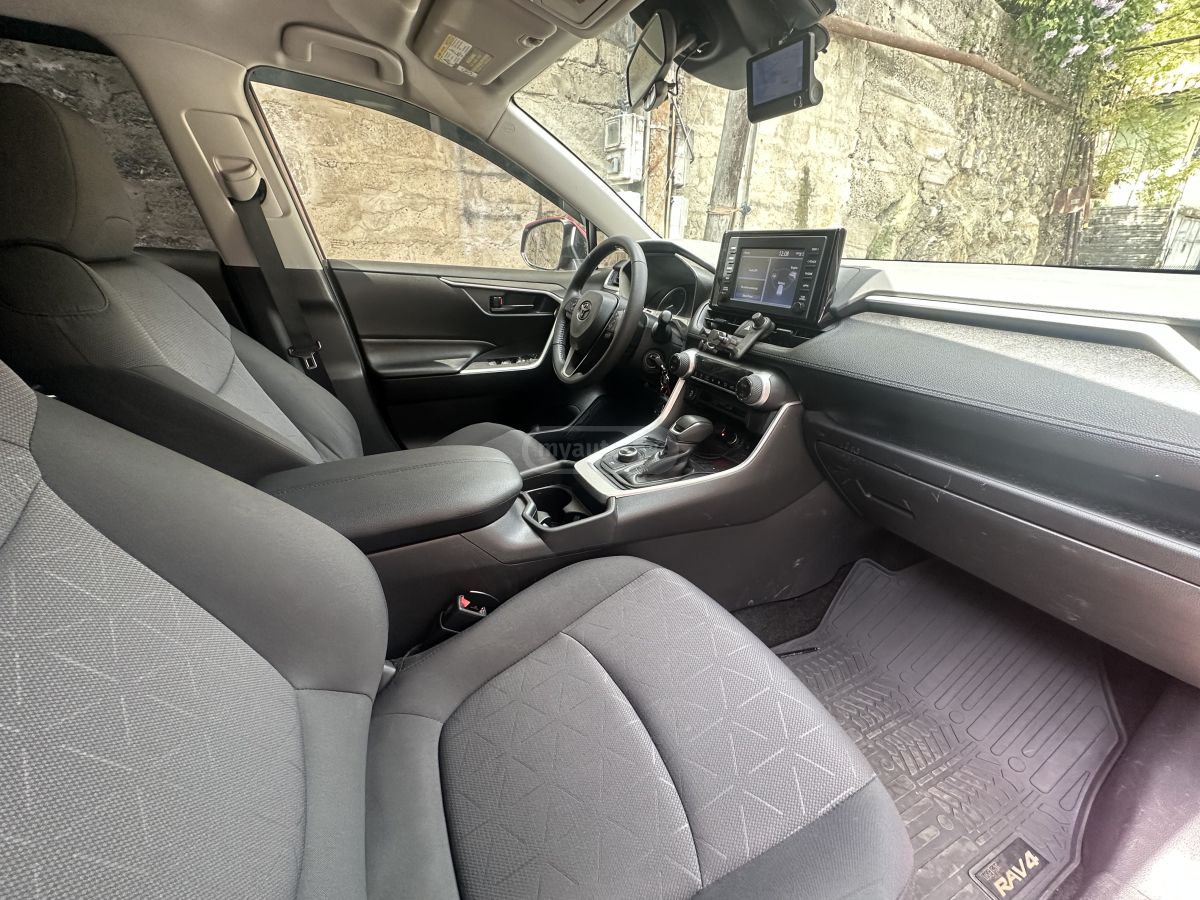 Toyota Rav 4 - фото 8