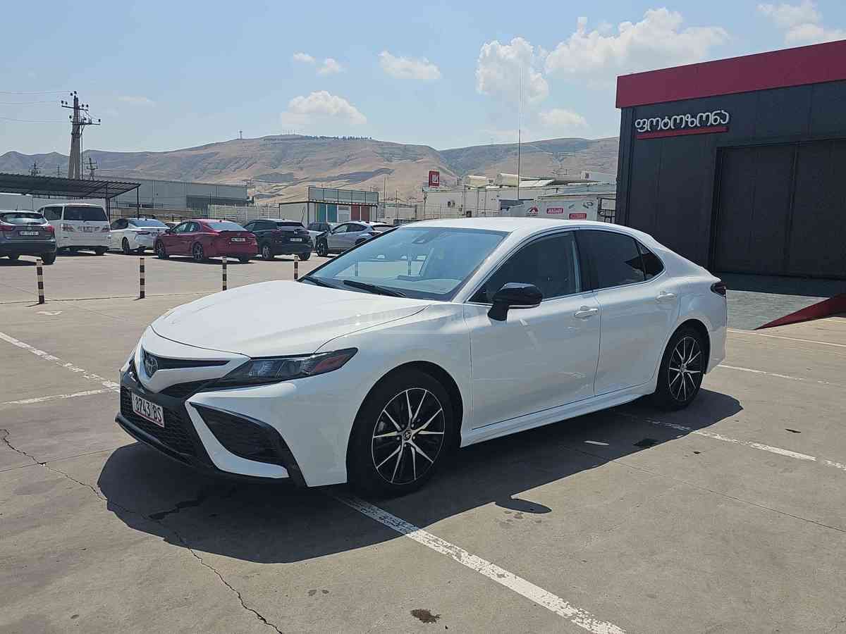 Toyota Toyota Camry — миниатюра 1