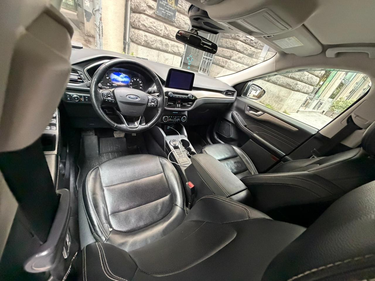 Ford Escape - фото 8