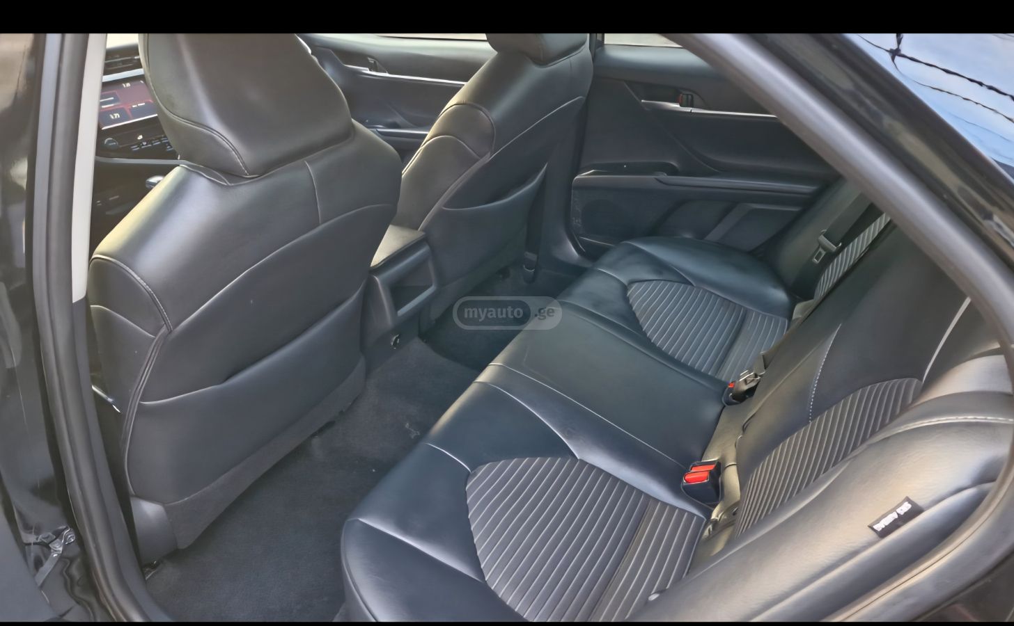 Toyota Camry - фото 12