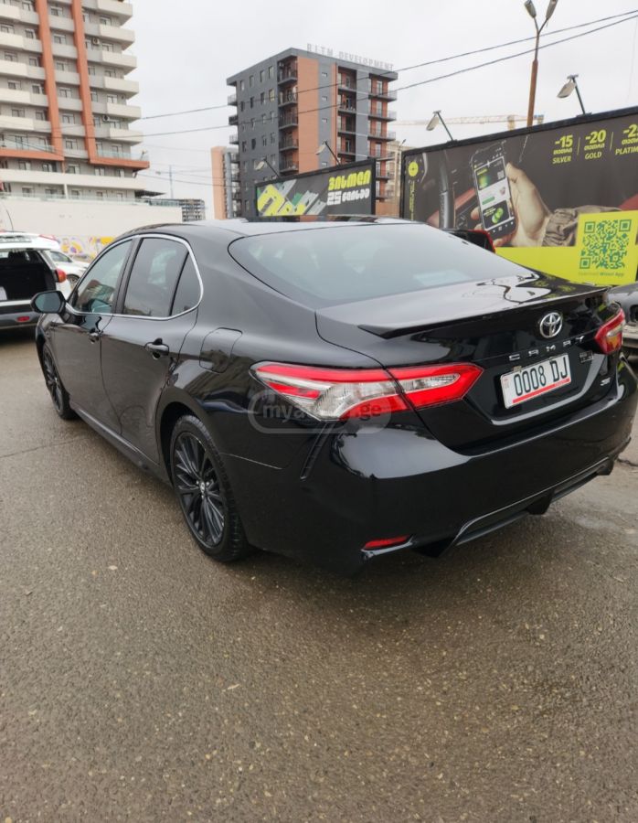 Toyota Camry - фото 2