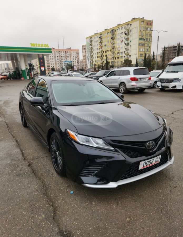Toyota Camry - фото 4