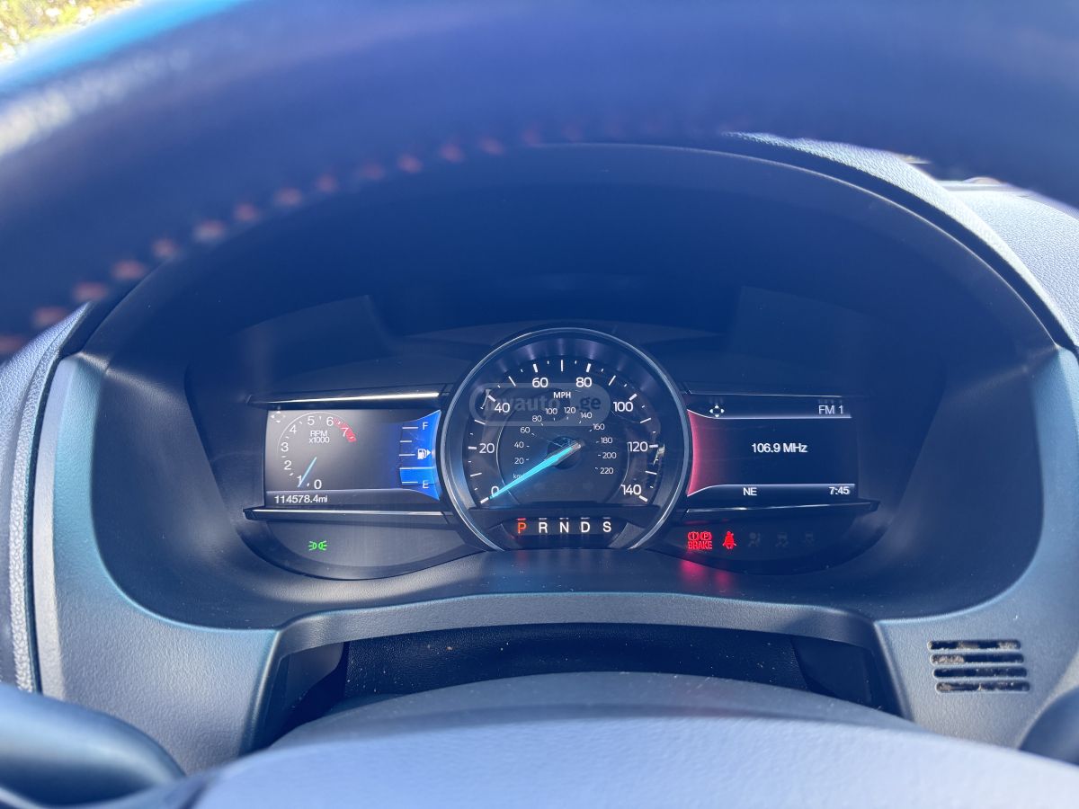 Ford Explorer - фото 11