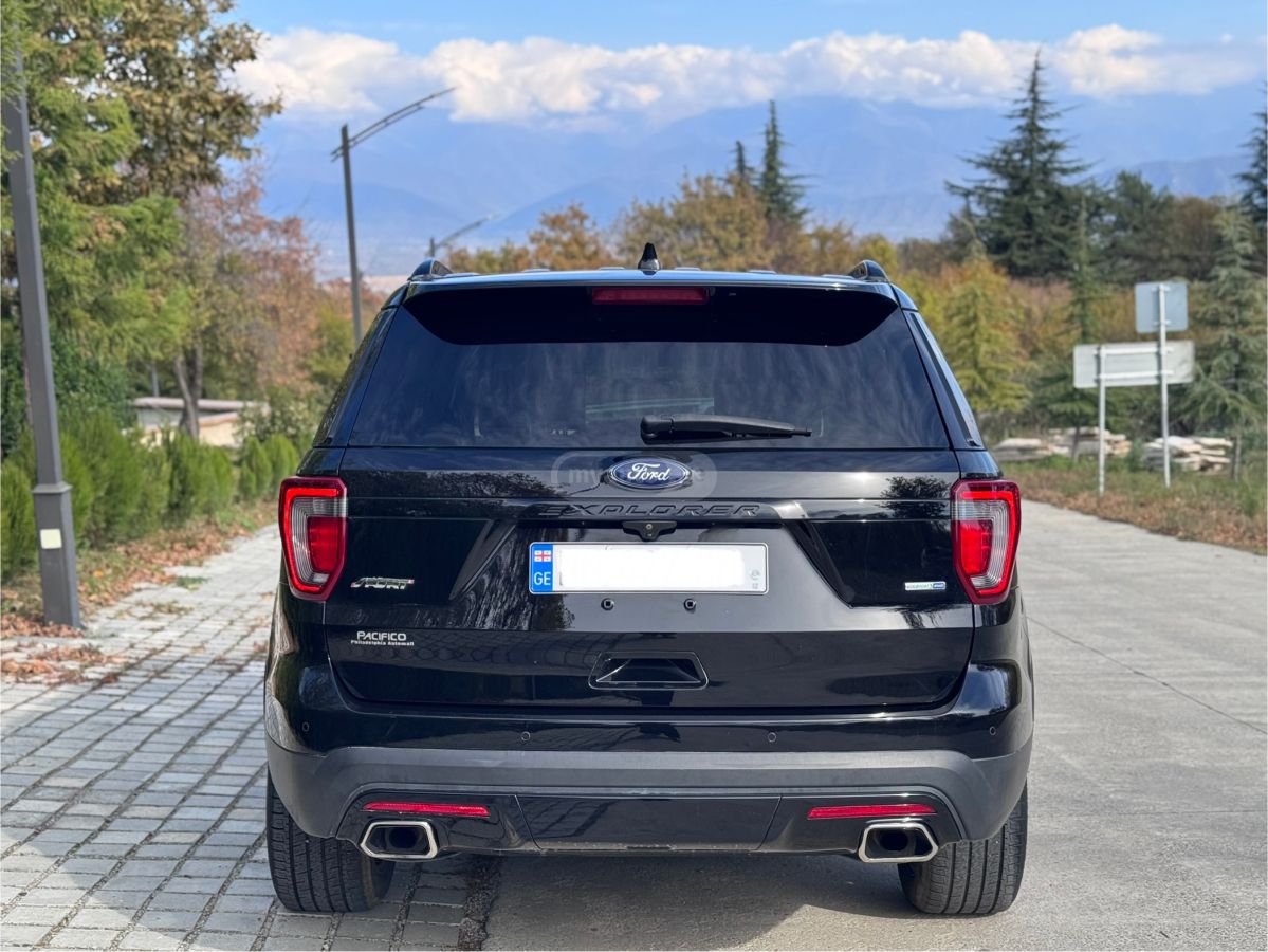 Ford Explorer - фото 6