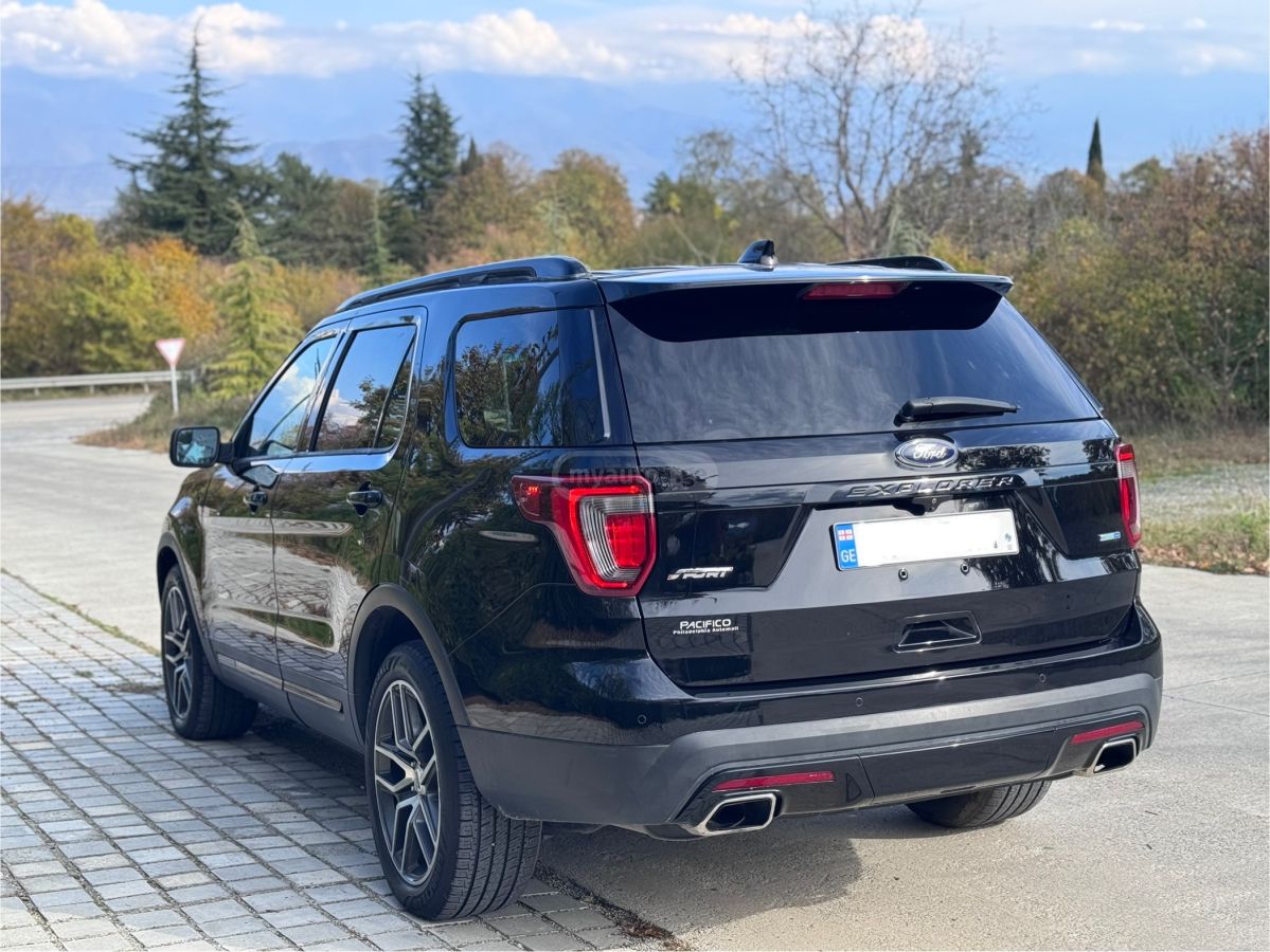 Ford Explorer - фото 7