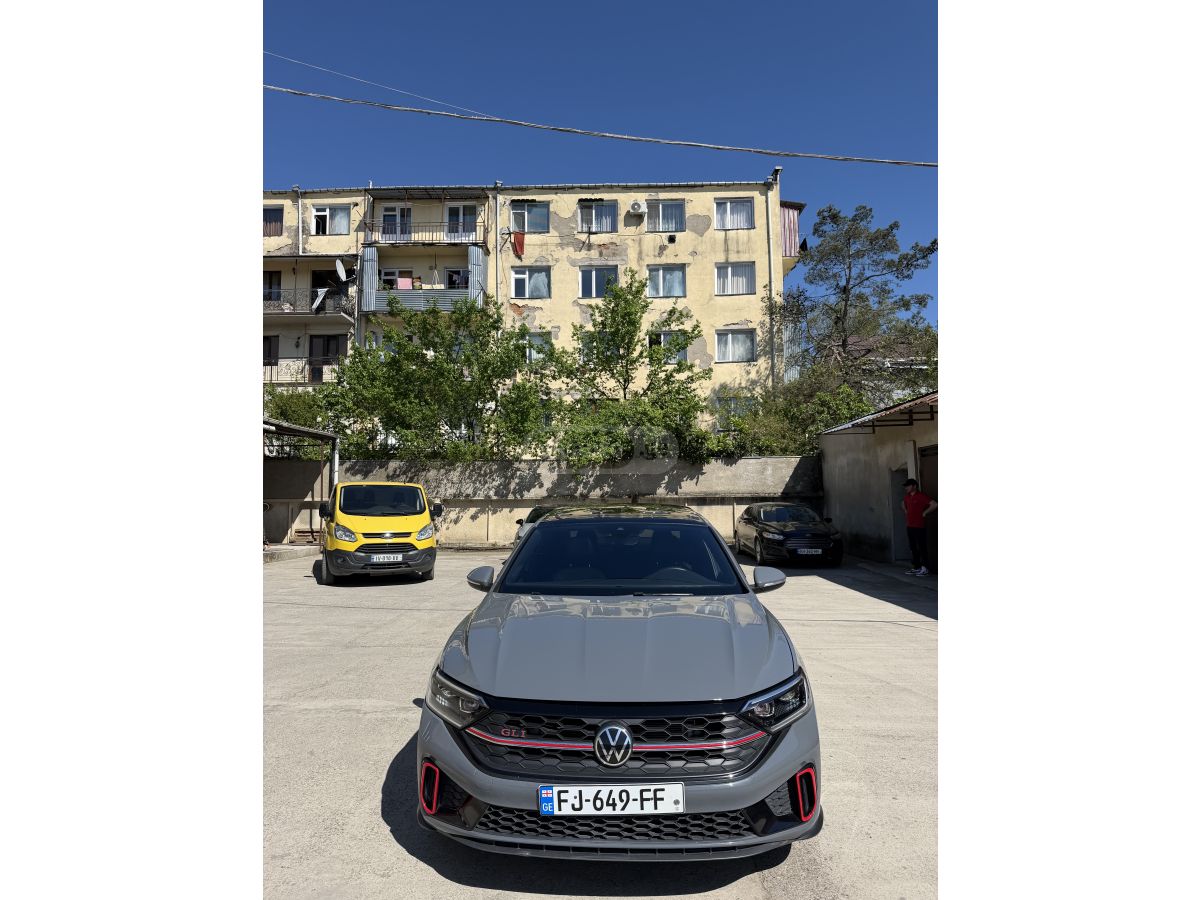 Volkswagen Jetta - фото 2