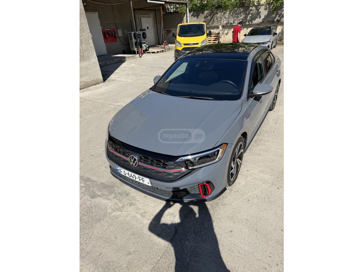 Volkswagen Jetta - фото 4