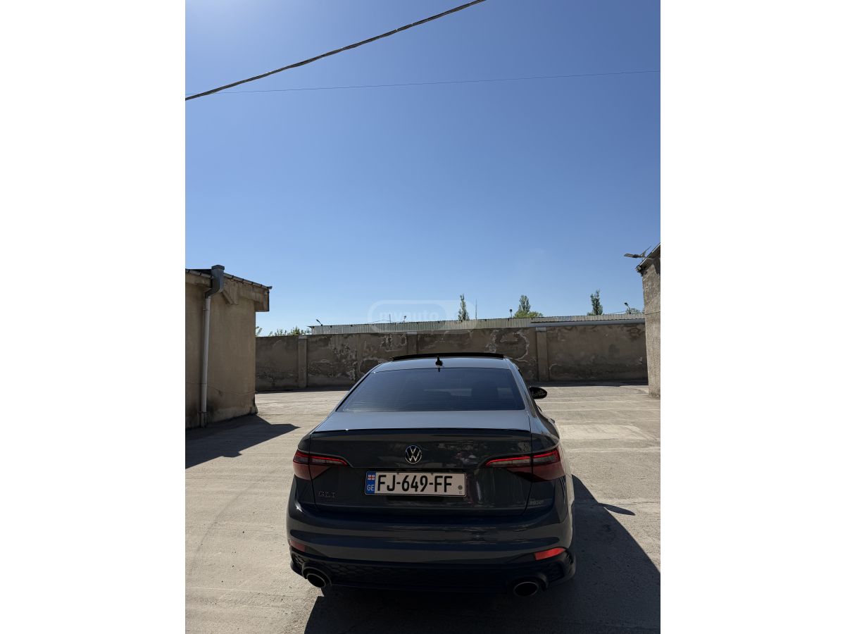 Volkswagen Jetta - фото 6