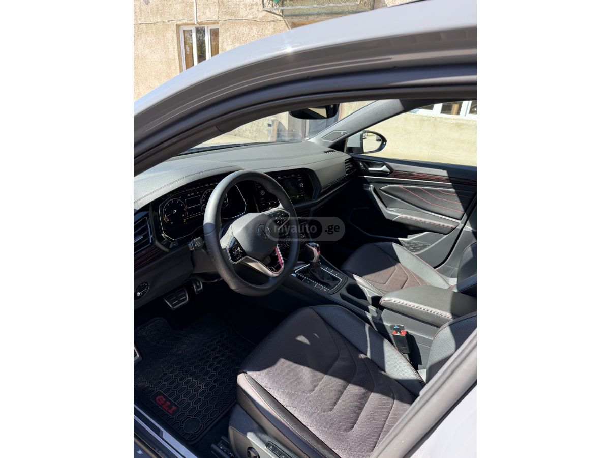Volkswagen Jetta - фото 8