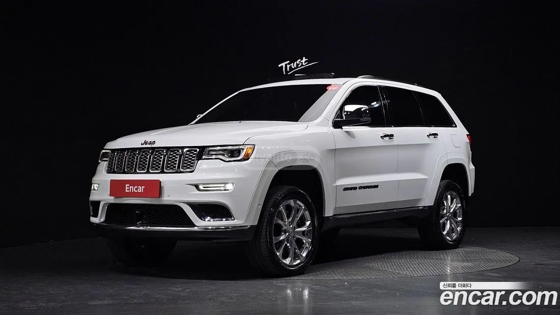 Jeep Grand Cherokee - фото 1