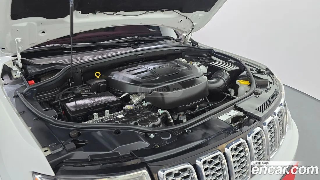 Jeep Grand Cherokee - фото 6