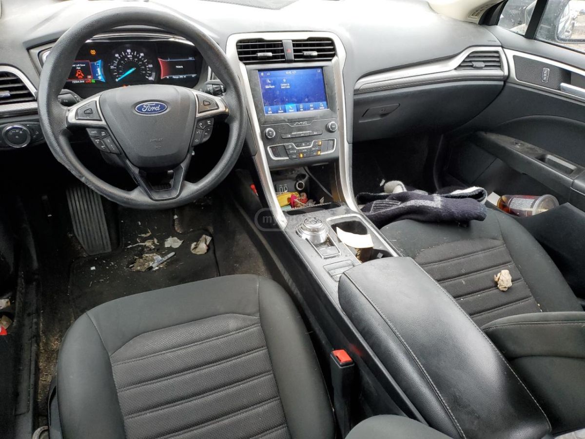 Ford Fusion - фото 8