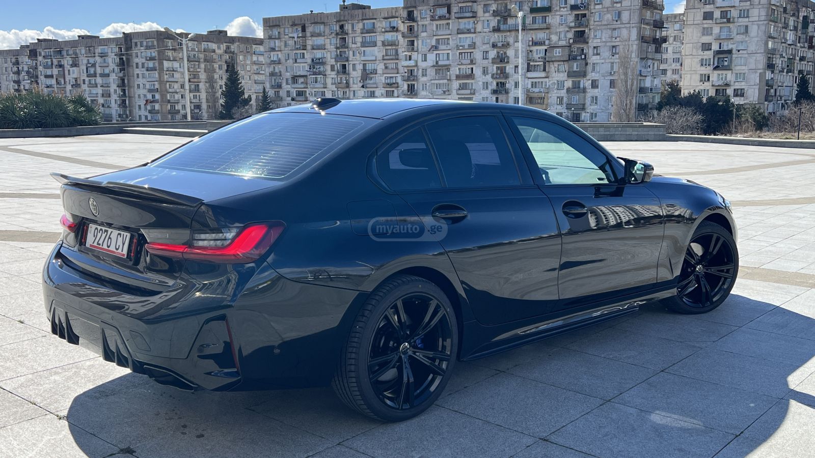 BMW Base 4dr Rear-Wheel Drive Seda — миниатюра 7