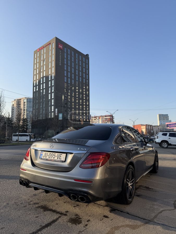 Mercedes-Benz E53 AMG - фото 3