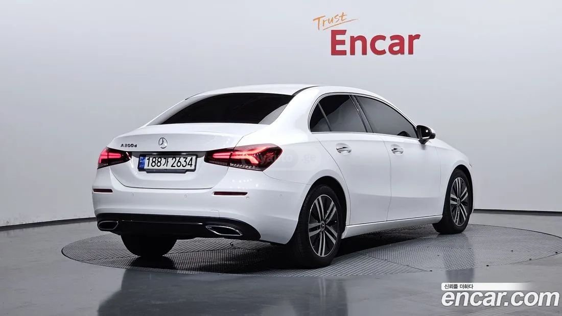 Mercedes-Benz A 45 AMG 2021 — миниатюра 2