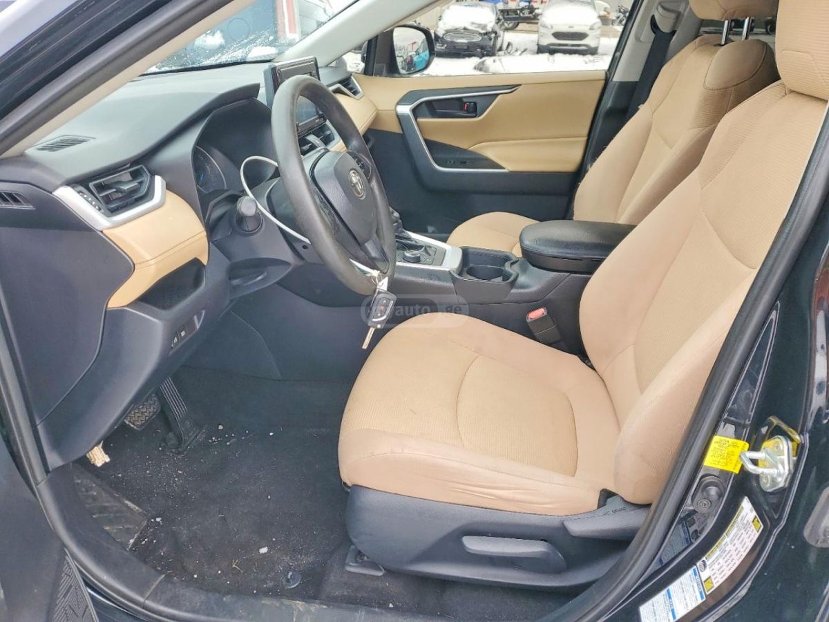 Toyota RAV 4 - фото 7